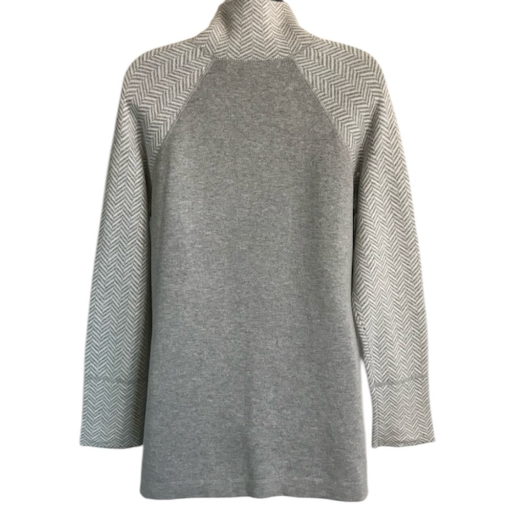 Max Studio Women’s M Heather Gray Chevron Trim Cowl 2-Snap Neck Sweater in EUC - Picture 2 of 16